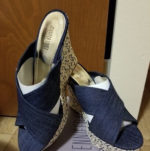 Jennifer Lopez wedge